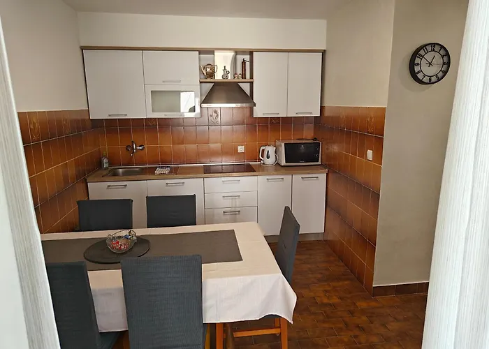 アパート Nimcevic ビオグラード・ナ・モル