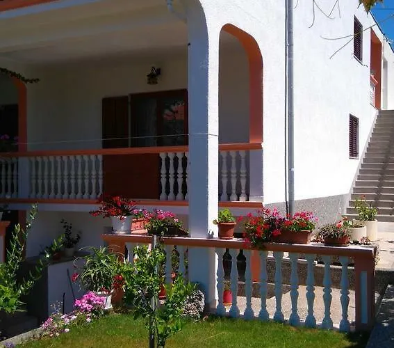 アパート Nimcevic