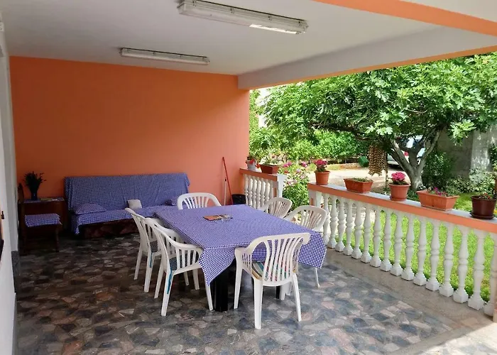 アパート Nimcevic ビオグラード・ナ・モル